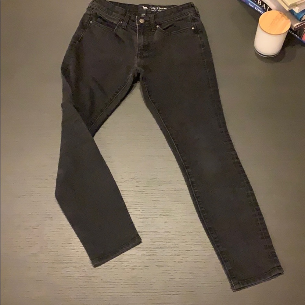 Gap women’s black denim Always Skinny jeans